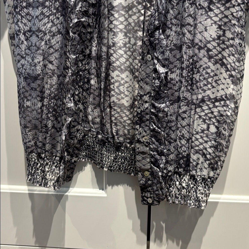 Zara Basic Sheet Gray Patterned Blouse in Size S - image 6